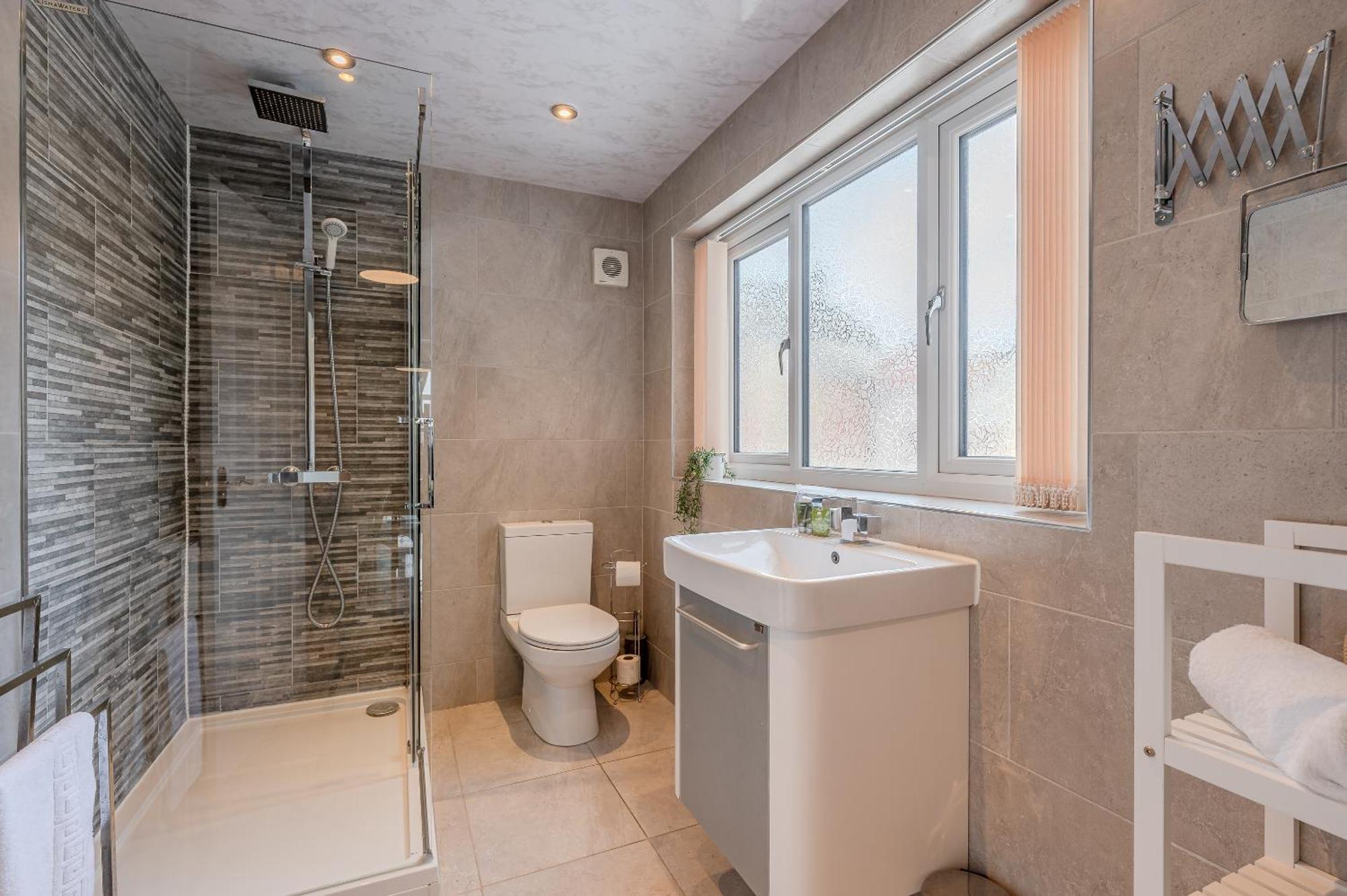 Rosemill - Large Pet Friendly Home With Off Road Parking 휫비 외부 사진