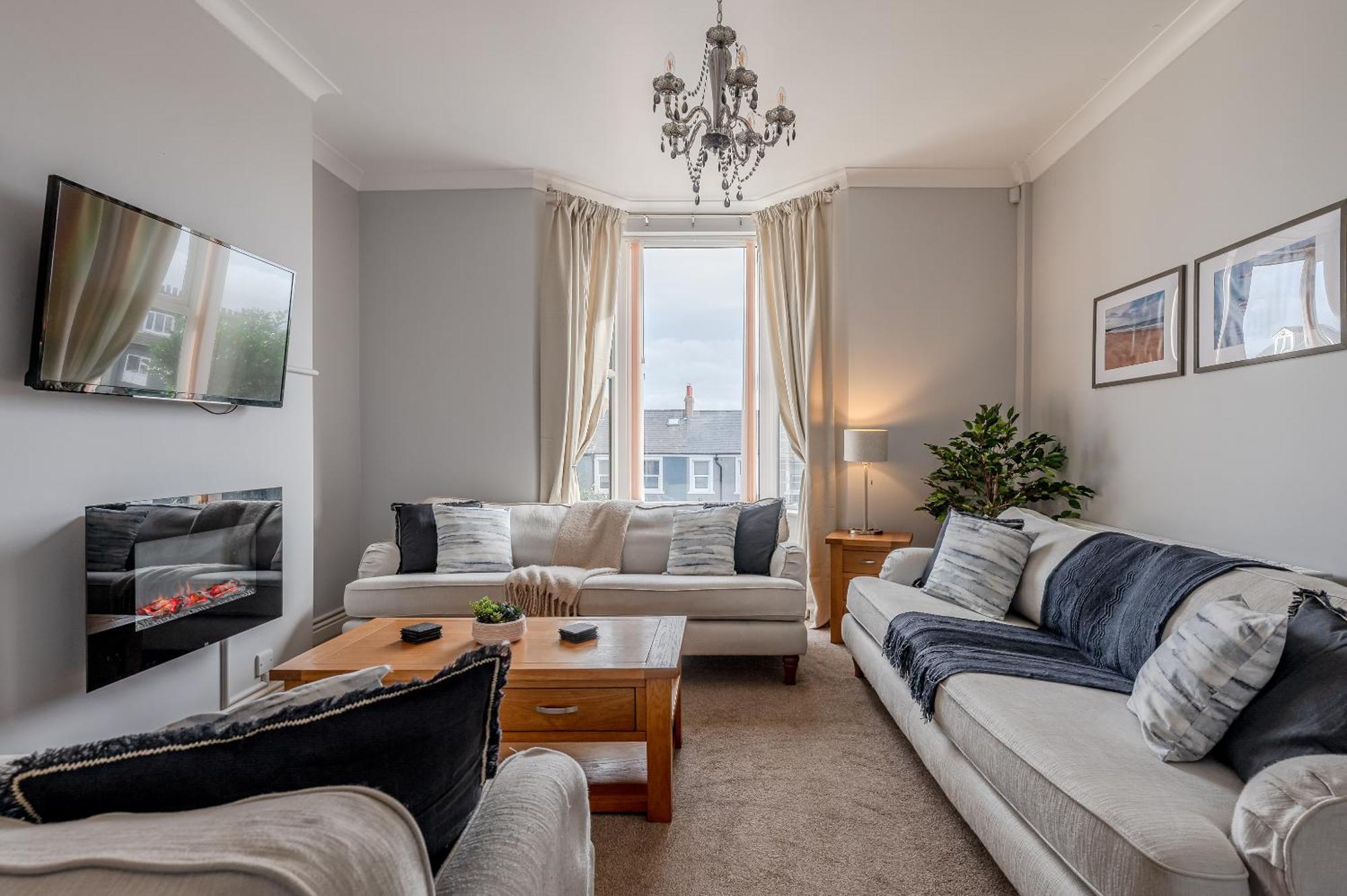 Rosemill - Large Pet Friendly Home With Off Road Parking 휫비 외부 사진